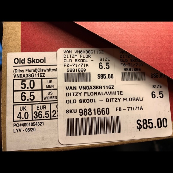 Vans Ditzy Floral White Old Skool Sneakers. Women size 6 & 6.5 & 7 - Picture 11 of 13